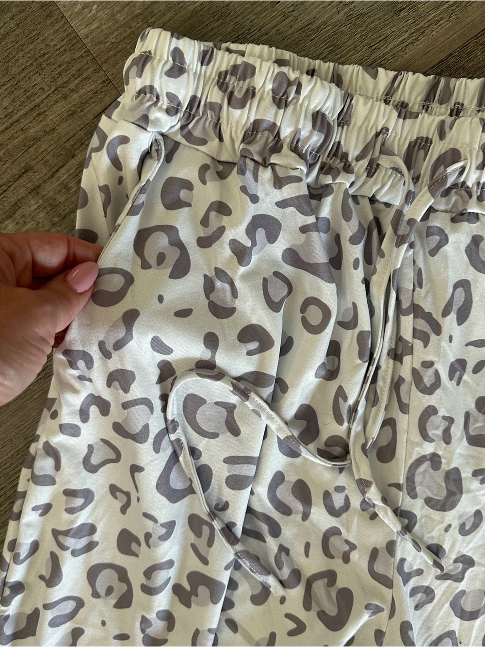 Women’s Long Sleeve Leopard Print Pajama Set - Cream & Gray - Picture 4 of 7